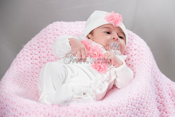 Baby girl studio photo session, maternity photos, family photos
