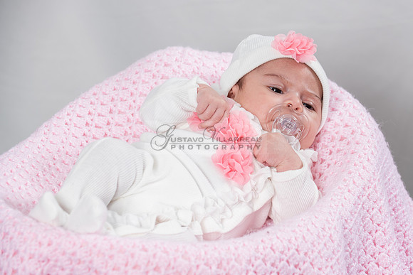 Baby girl studio photo session, maternity photos, family photos