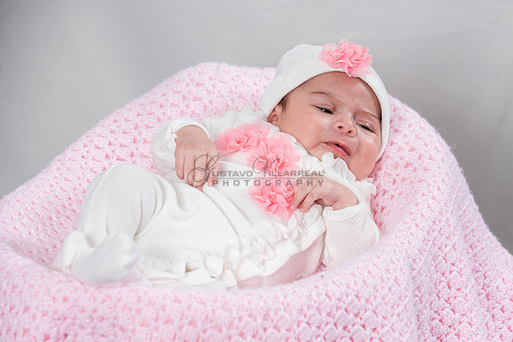 Baby girl studio photo session, maternity photos, family photos