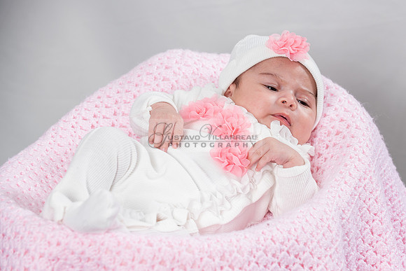 Baby girl studio photo session, maternity photos, family photos