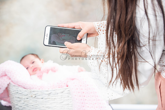 Baby girl studio photo session, maternity photos, family photos
