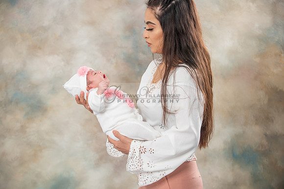 Baby girl studio photo session, maternity photos, family photos