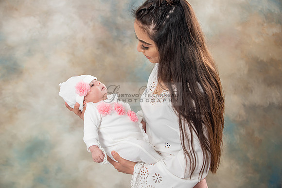 Baby girl studio photo session, maternity photos, family photos