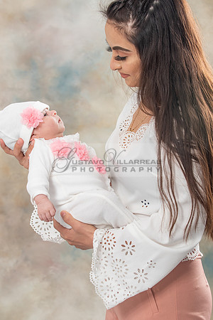 Baby girl studio photo session, maternity photos, family photos