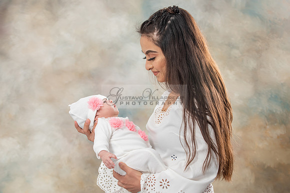 Baby girl studio photo session, maternity photos, family photos