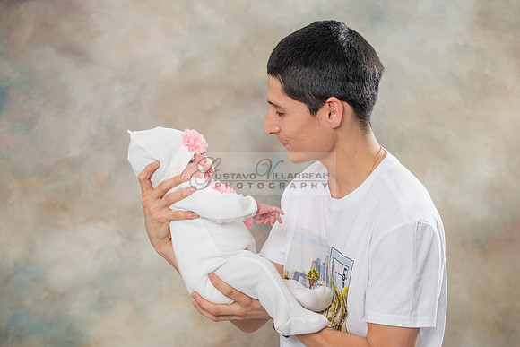 Baby girl studio photo session, maternity photos, family photos