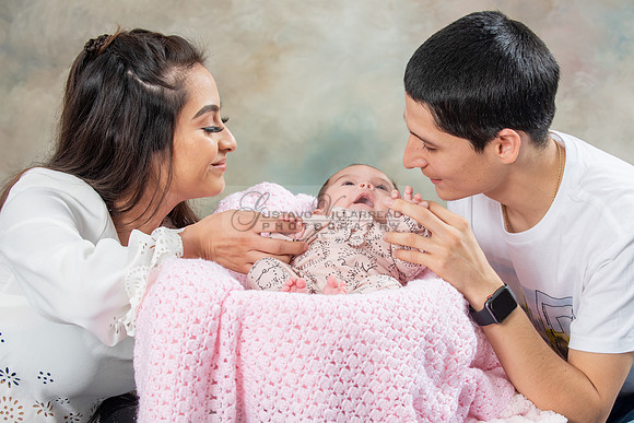 Baby girl studio photo session, maternity photos, family photos