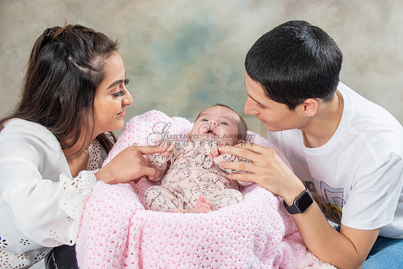 Baby girl studio photo session, maternity photos, family photos