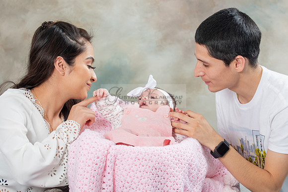 Baby girl studio photo session, maternity photos, family photos