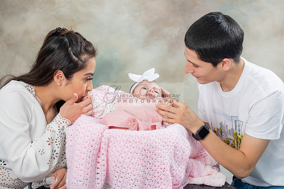 Baby girl studio photo session, maternity photos, family photos