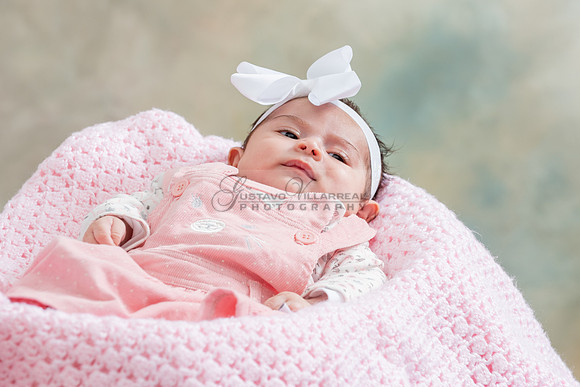 Baby girl studio photo session, maternity photos, family photos