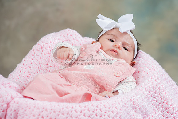 Baby girl studio photo session, maternity photos, family photos