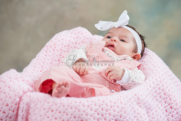 Baby girl studio photo session, maternity photos, family photos