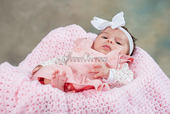 Baby girl studio photo session, maternity photos, family photos