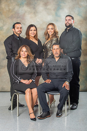 Family studio photo session, Maternity photos, baby photos by Gustavo Villarreal Photography, 323-633-8283