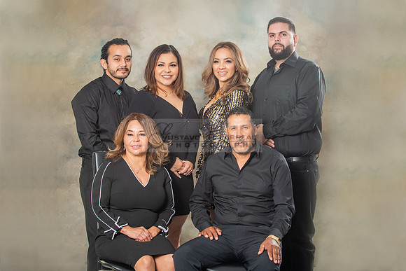 Family studio photo session, Maternity photos, baby photos by Gustavo Villarreal Photography, 323-633-8283