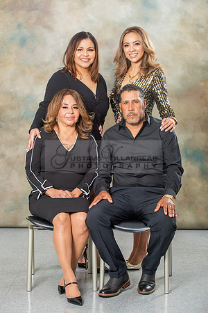 Family studio photo session, Maternity photos, baby photos by Gustavo Villarreal Photography, 323-633-8283