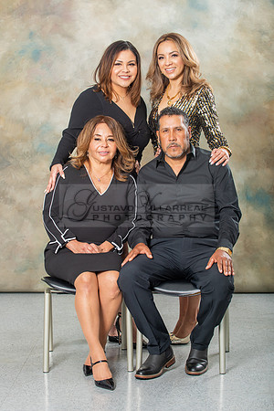 Family studio photo session, Maternity photos, baby photos by Gustavo Villarreal Photography, 323-633-8283