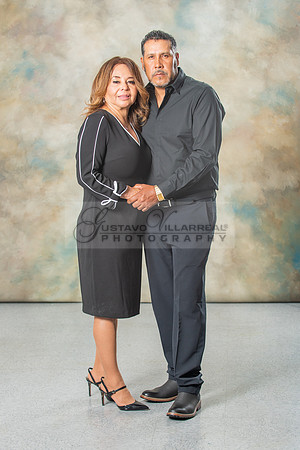 Family studio photo session, Maternity photos, baby photos by Gustavo Villarreal Photography, 323-633-8283