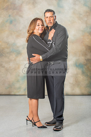 Family studio photo session, Maternity photos, baby photos by Gustavo Villarreal Photography, 323-633-8283