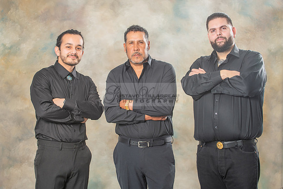 Family studio photo session, Maternity photos, baby photos by Gustavo Villarreal Photography, 323-633-8283