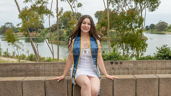 Lauren Berry graduation photos, portraits at UCSB Santa Barbara Ca. Gustavo Villarreal Photography, 323-633-8283