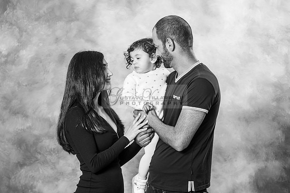 Hassib family portrait photos, photography, photographer studio in Whittier Ca, by Gustavo Villarreal, 323-633-8283