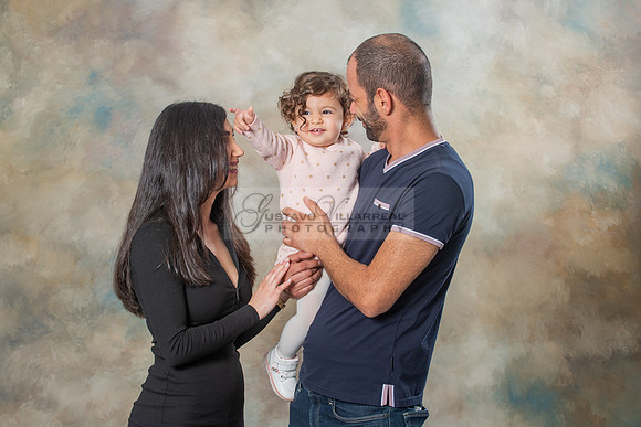 Hassib family portrait photos, photography, photographer studio in Whittier Ca, by Gustavo Villarreal, 323-633-8283