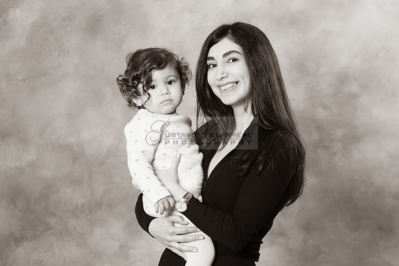 Hassib family portrait photos, photography, photographer studio in Whittier Ca, by Gustavo Villarreal, 323-633-8283