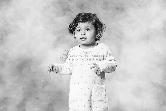 Hassib family portrait photos, photography, photographer studio in Whittier Ca, by Gustavo Villarreal, 323-633-8283