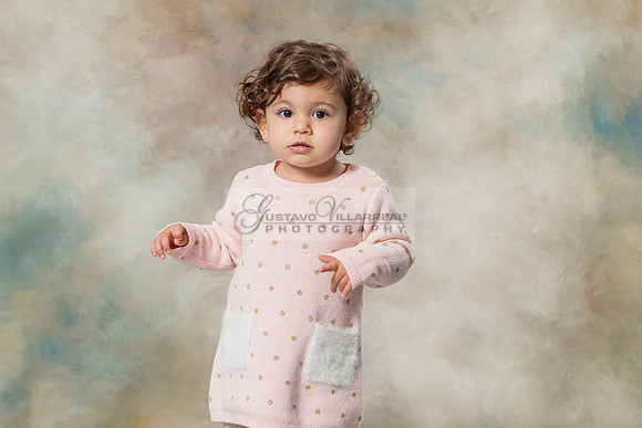Hassib family portrait photos, photography, photographer studio in Whittier Ca, by Gustavo Villarreal, 323-633-8283