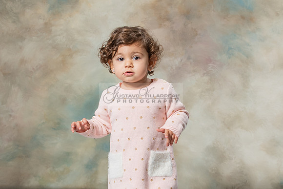Hassib family portrait photos, photography, photographer studio in Whittier Ca, by Gustavo Villarreal, 323-633-8283