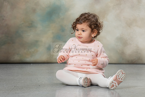 Hassib family portrait photos, photography, photographer studio in Whittier Ca, by Gustavo Villarreal, 323-633-8283