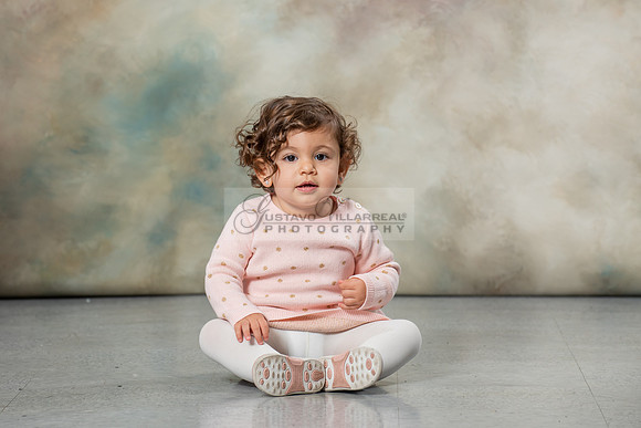 Hassib family portrait photos, photography, photographer studio in Whittier Ca, by Gustavo Villarreal, 323-633-8283