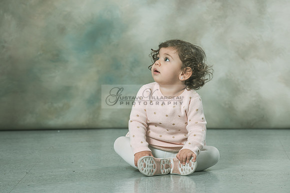 Hassib family portrait photos, photography, photographer studio in Whittier Ca, by Gustavo Villarreal, 323-633-8283