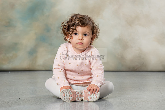 Hassib family portrait photos, photography, photographer studio in Whittier Ca, by Gustavo Villarreal, 323-633-8283