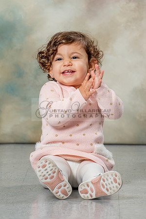 Hassib family portrait photos, photography, photographer studio in Whittier Ca, by Gustavo Villarreal, 323-633-8283