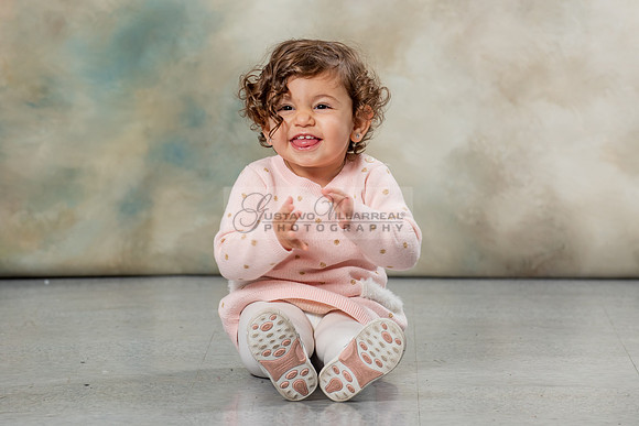 Hassib family portrait photos, photography, photographer studio in Whittier Ca, by Gustavo Villarreal, 323-633-8283
