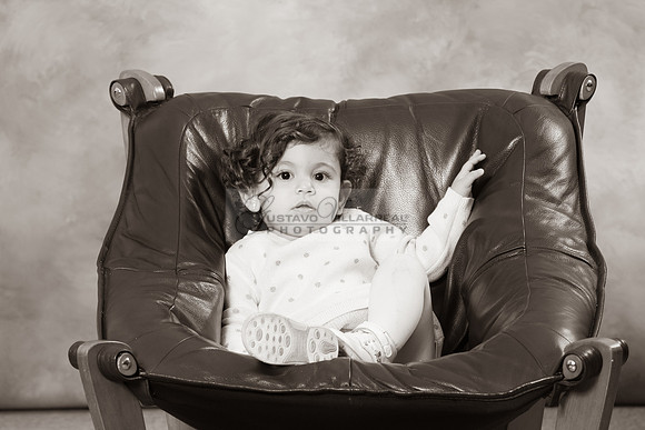 Hassib family portrait photos, photography, photographer studio in Whittier Ca, by Gustavo Villarreal, 323-633-8283