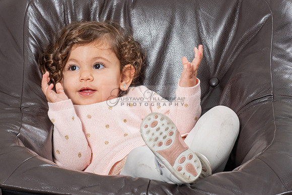 Hassib family portrait photos, photography, photographer studio in Whittier Ca, by Gustavo Villarreal, 323-633-8283