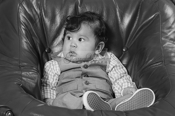 Susan y Francisco 6 months baby boy photos near Whittier Ca, by Gustavo Villarreal Photography 323-633-8283