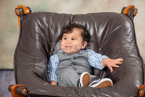 Susan y Francisco 6 months baby boy photos near Whittier Ca, by Gustavo Villarreal Photography 323-633-8283