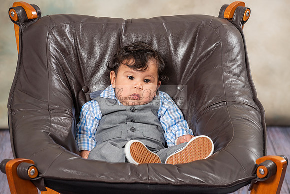 Susan y Francisco 6 months baby boy photos near Whittier Ca, by Gustavo Villarreal Photography 323-633-8283