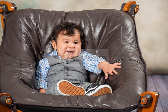 Susan y Francisco 6 months baby boy photos near Whittier Ca, by Gustavo Villarreal Photography 323-633-8283