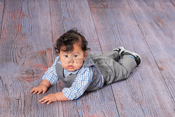 Susan y Francisco 6 months baby boy photos near Whittier Ca, by Gustavo Villarreal Photography 323-633-8283
