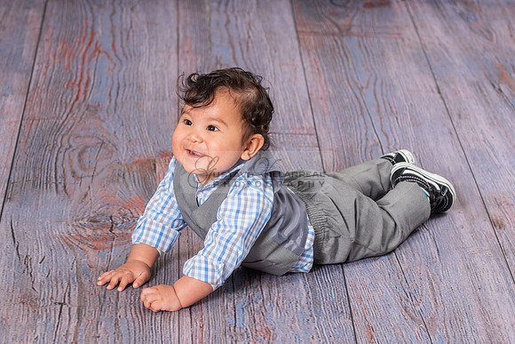 Susan y Francisco 6 months baby boy photos near Whittier Ca, by Gustavo Villarreal Photography 323-633-8283