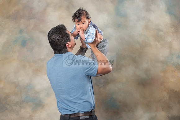 Susan y Francisco 6 months baby boy photos near Whittier Ca, by Gustavo Villarreal Photography 323-633-8283