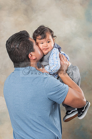Susan y Francisco 6 months baby boy photos near Whittier Ca, by Gustavo Villarreal Photography 323-633-8283