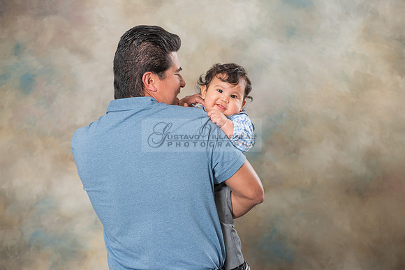 Susan y Francisco 6 months baby boy photos near Whittier Ca, by Gustavo Villarreal Photography 323-633-8283