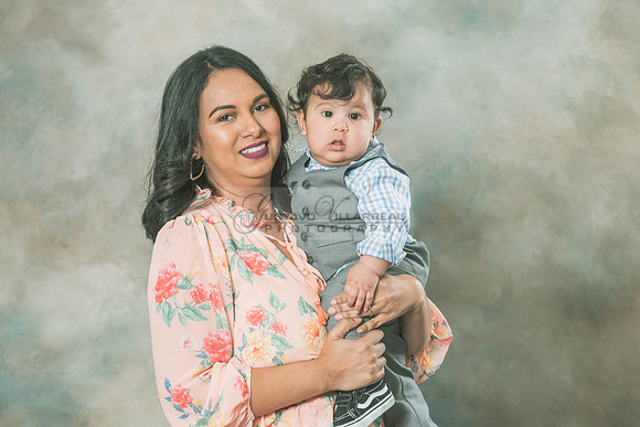 Susan y Francisco 6 months baby boy photos near Whittier Ca, by Gustavo Villarreal Photography 323-633-8283
